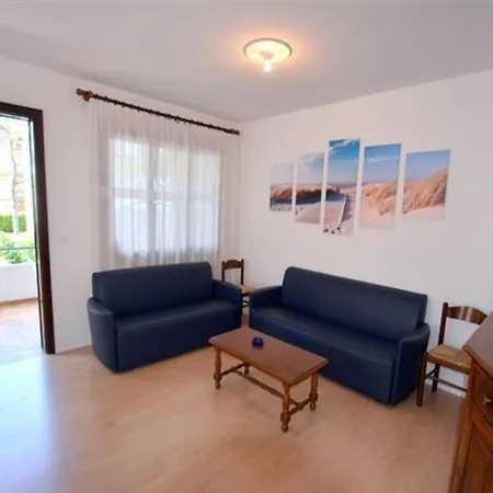 Wide Row House With Private Fenced Garden For 9 Guests In Lignano Pineta Lignano Sabbiadoro