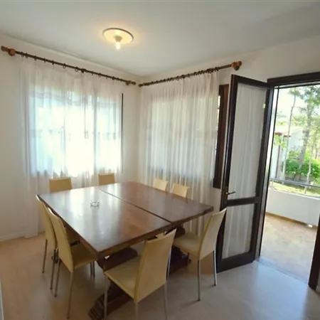 Hotel Wide Row House With Private Fenced Garden For 9 Guests In Lignano Pineta Lignano Sabbiadoro