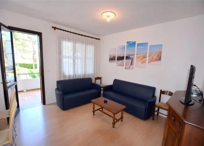 Wide Row House With Private Fenced Garden For 9 Guests In Lignano Pineta Λινιάνο Σαμπιαντόρο